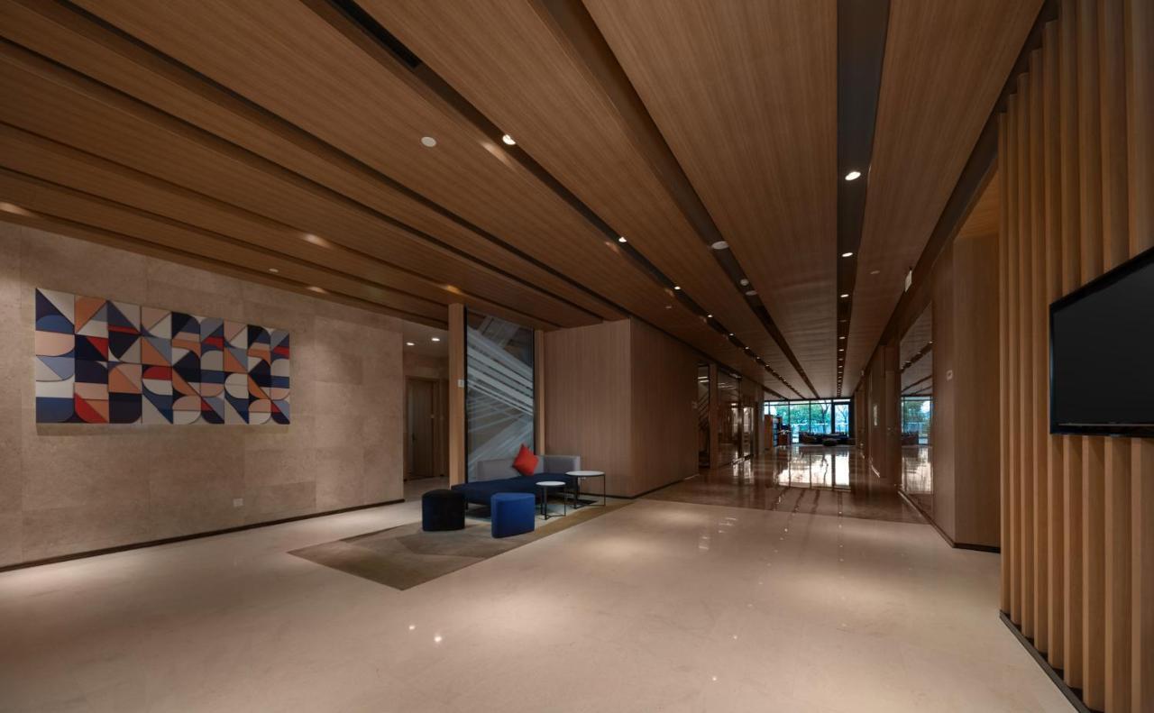 Holiday Inn Express Shanghai Pujiang, an IHG Hotel Bagian luar foto