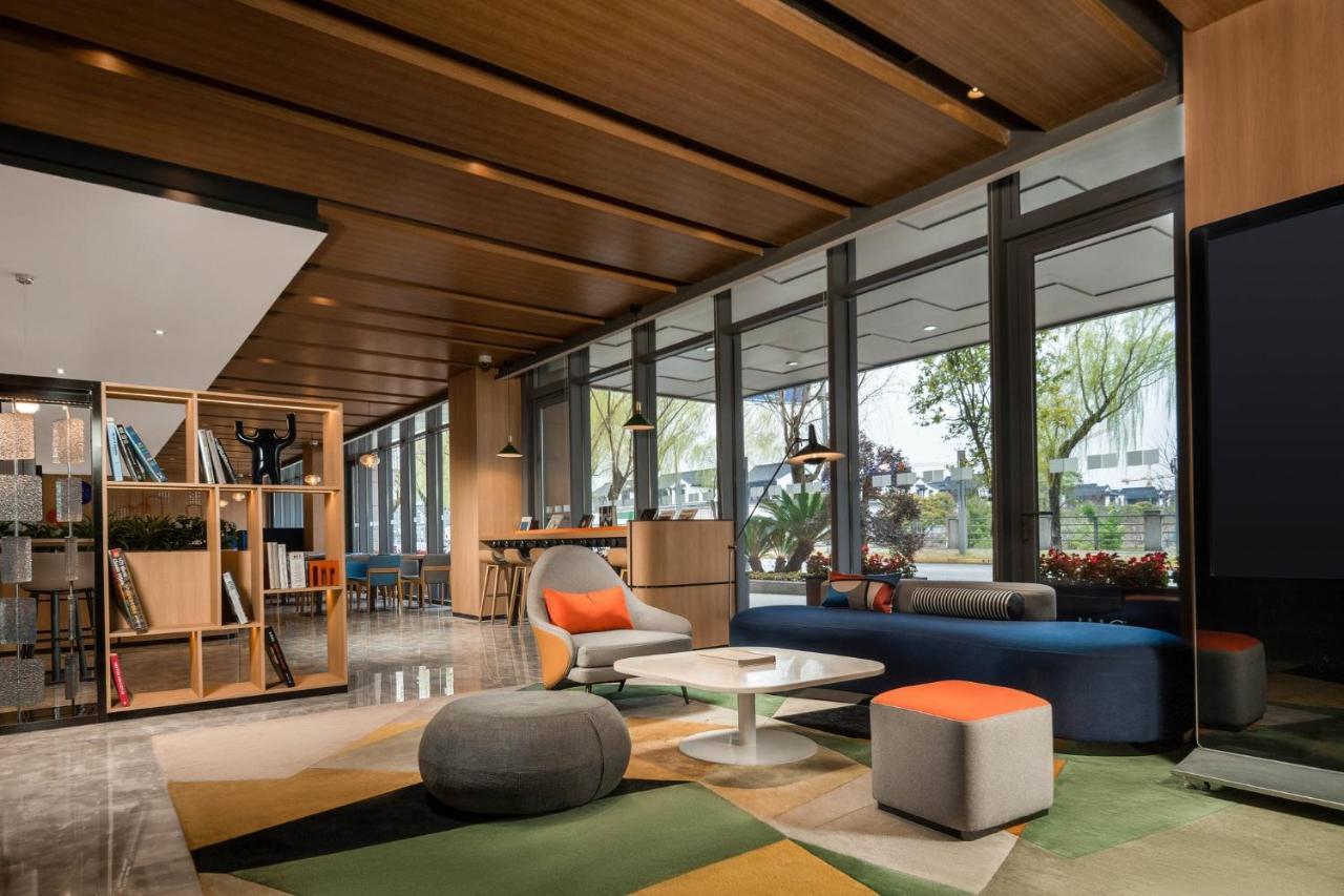Holiday Inn Express Shanghai Pujiang, an IHG Hotel Bagian luar foto